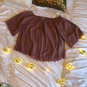 A’GACI | Off Shoulder Mauve Top